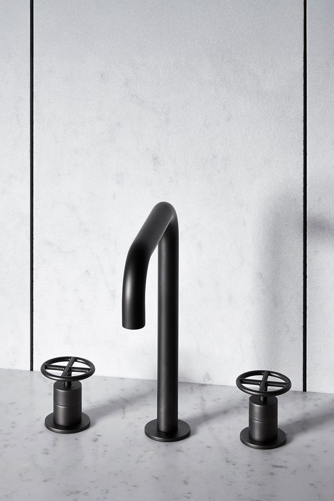 Fantini_FONTANE-BIANCHE_2-aspect-ratio-4-5